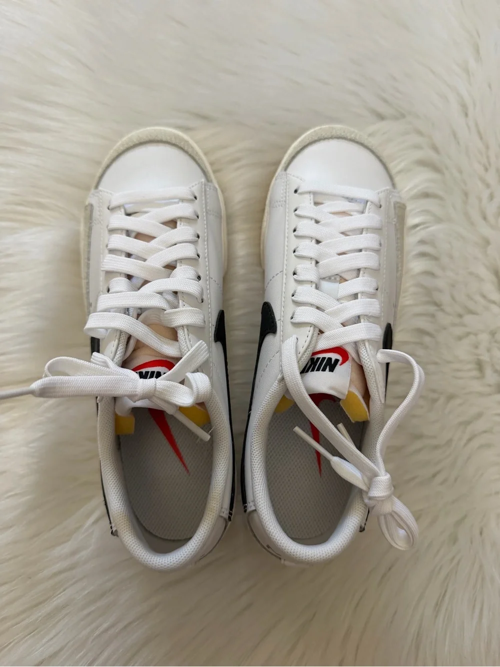 Nike White/Black Blazer Low Platform Sneakers Sz 6