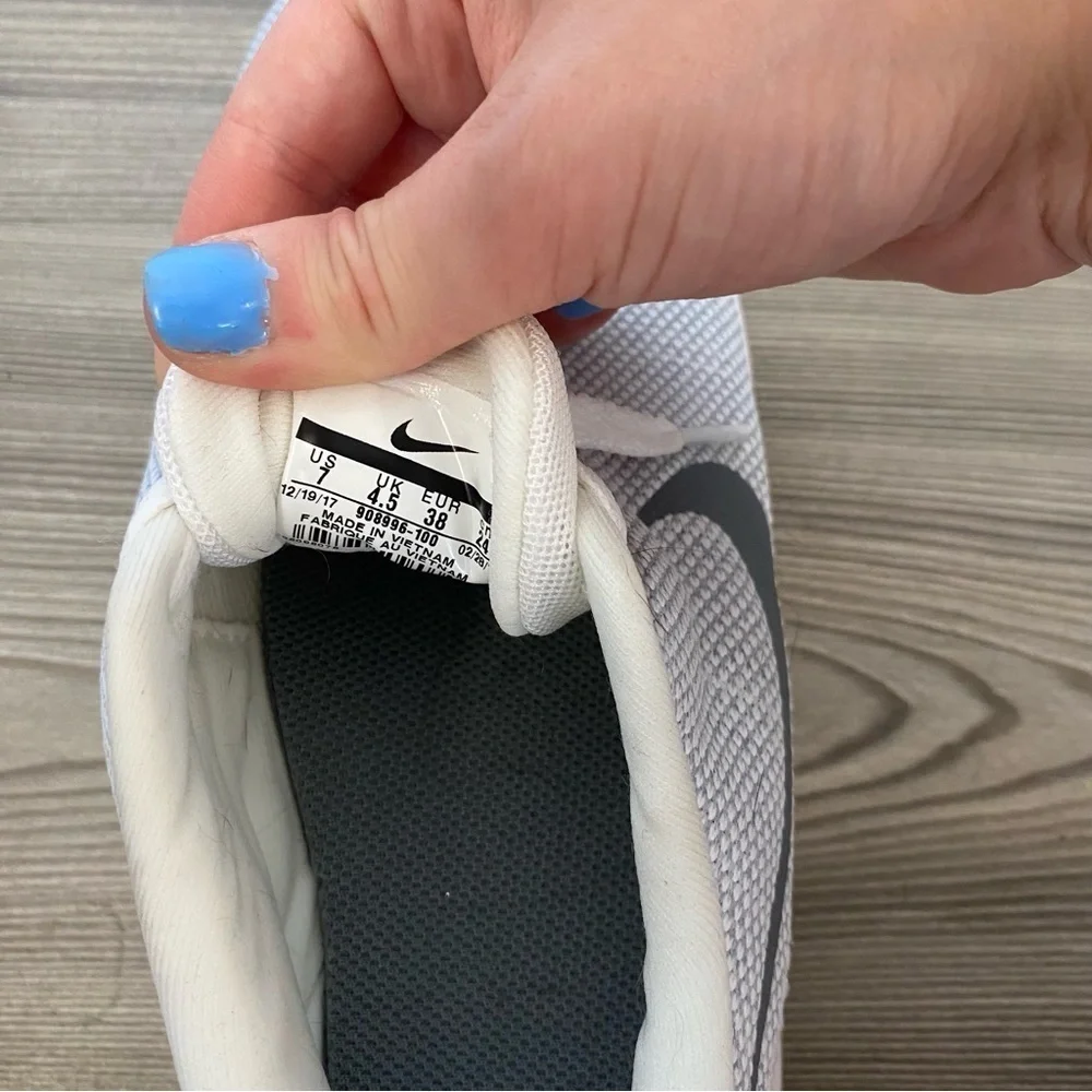 Nike Flex Gray‎ White Sneakers 7