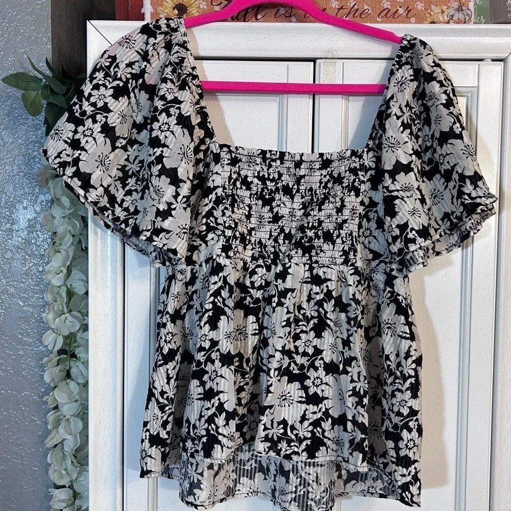 LOFT floral puff