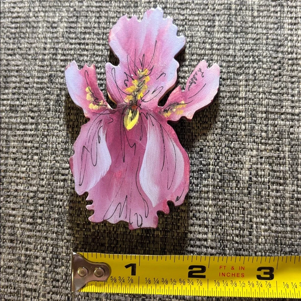 Vintage Hand-Painted Hibiscus Floral Wood Brooch
