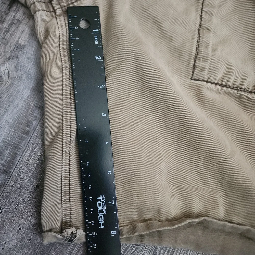 Hollister california cargo