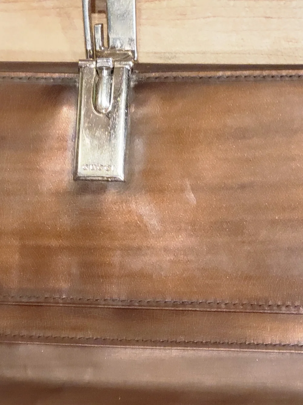 Gucci Brown Long Wallet for Women Solid Logo Clasp Credit Card Slots Clutch