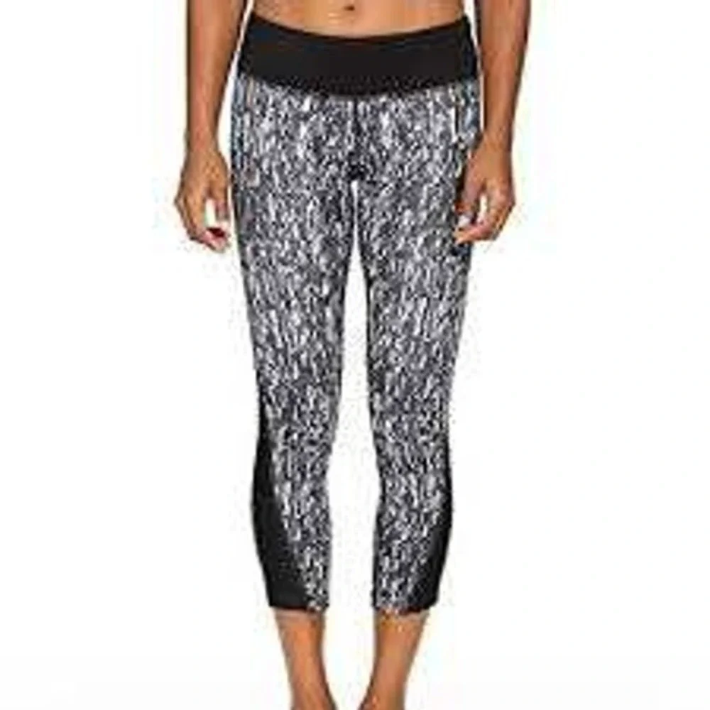 Nike Dri-FIT Running Leggings Womens Small Black White Abstract Mesh Crop‎