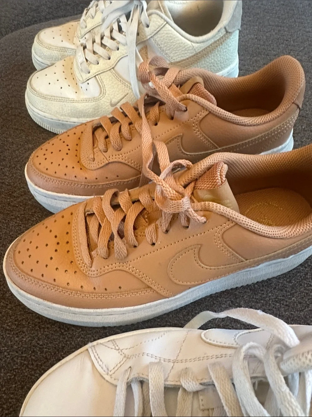 Nike tones top perforated
