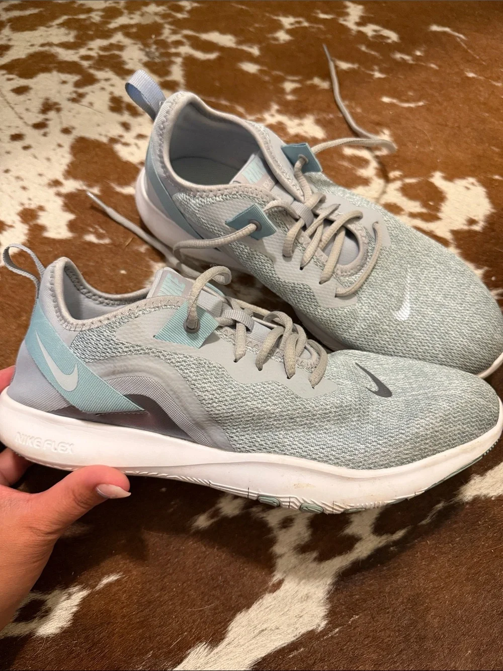 Nike Light Mint Green Athletic Running Shoes