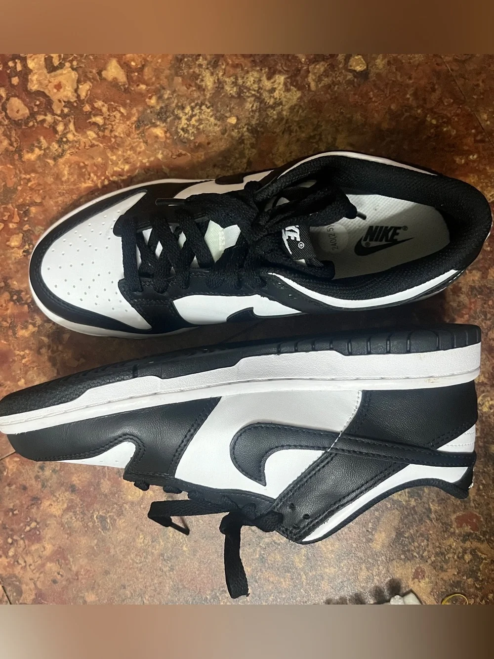 Nike Dunks Panda Low-Top Sneakers