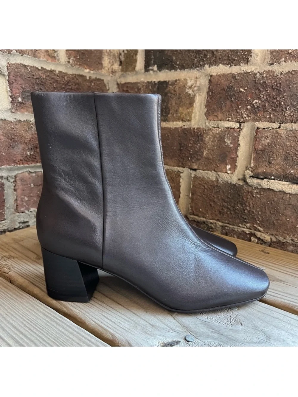Everlane feet comfortably