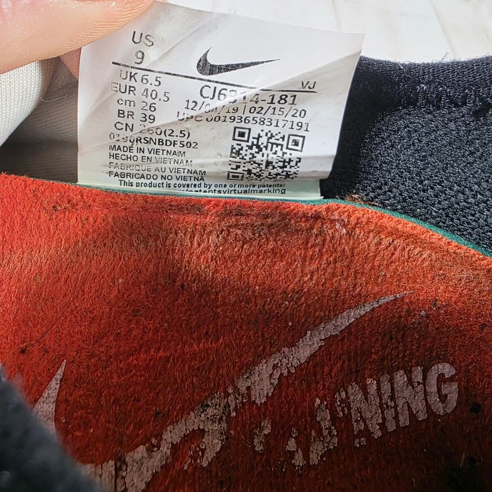 Nike while print neon