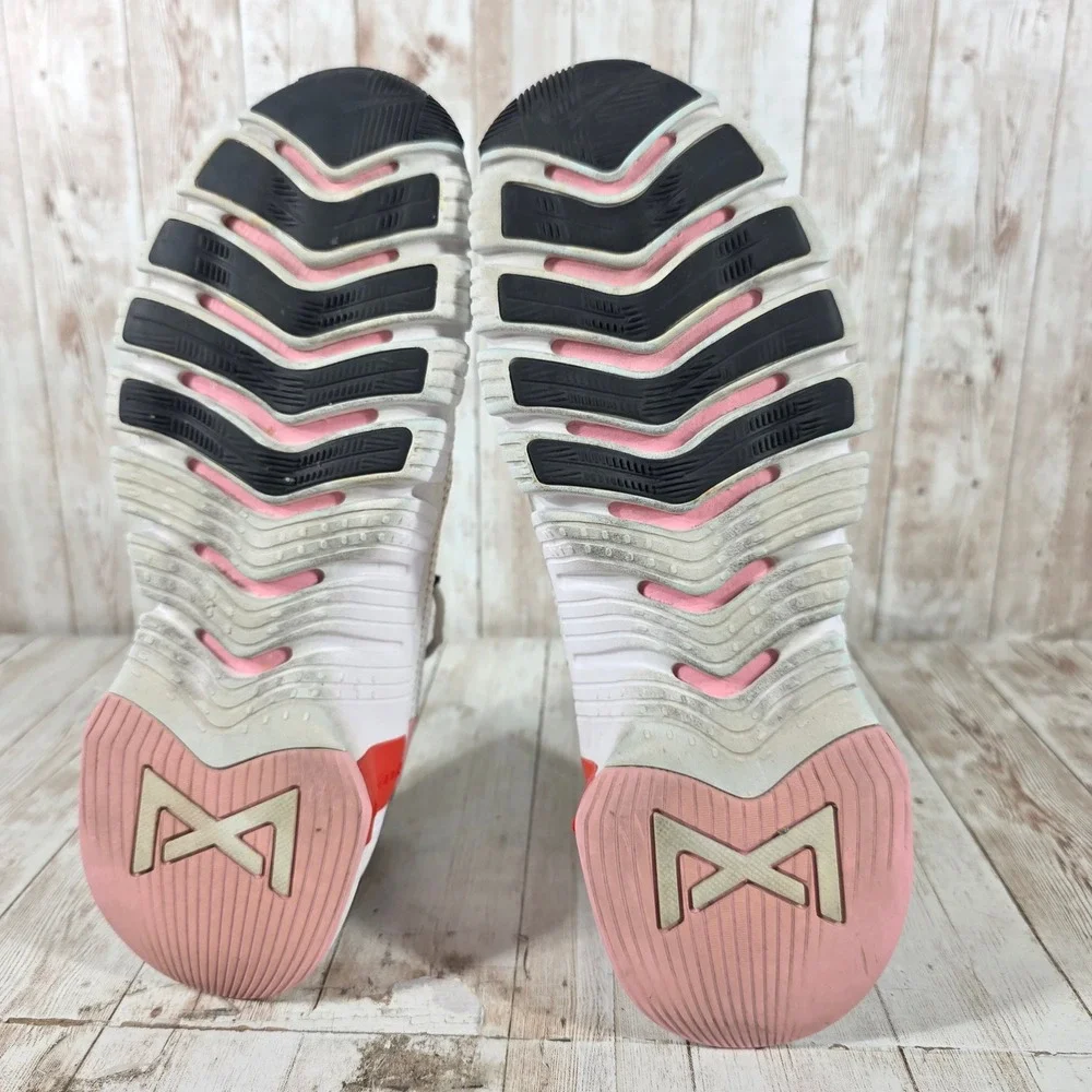 Nike sporty swoosh color