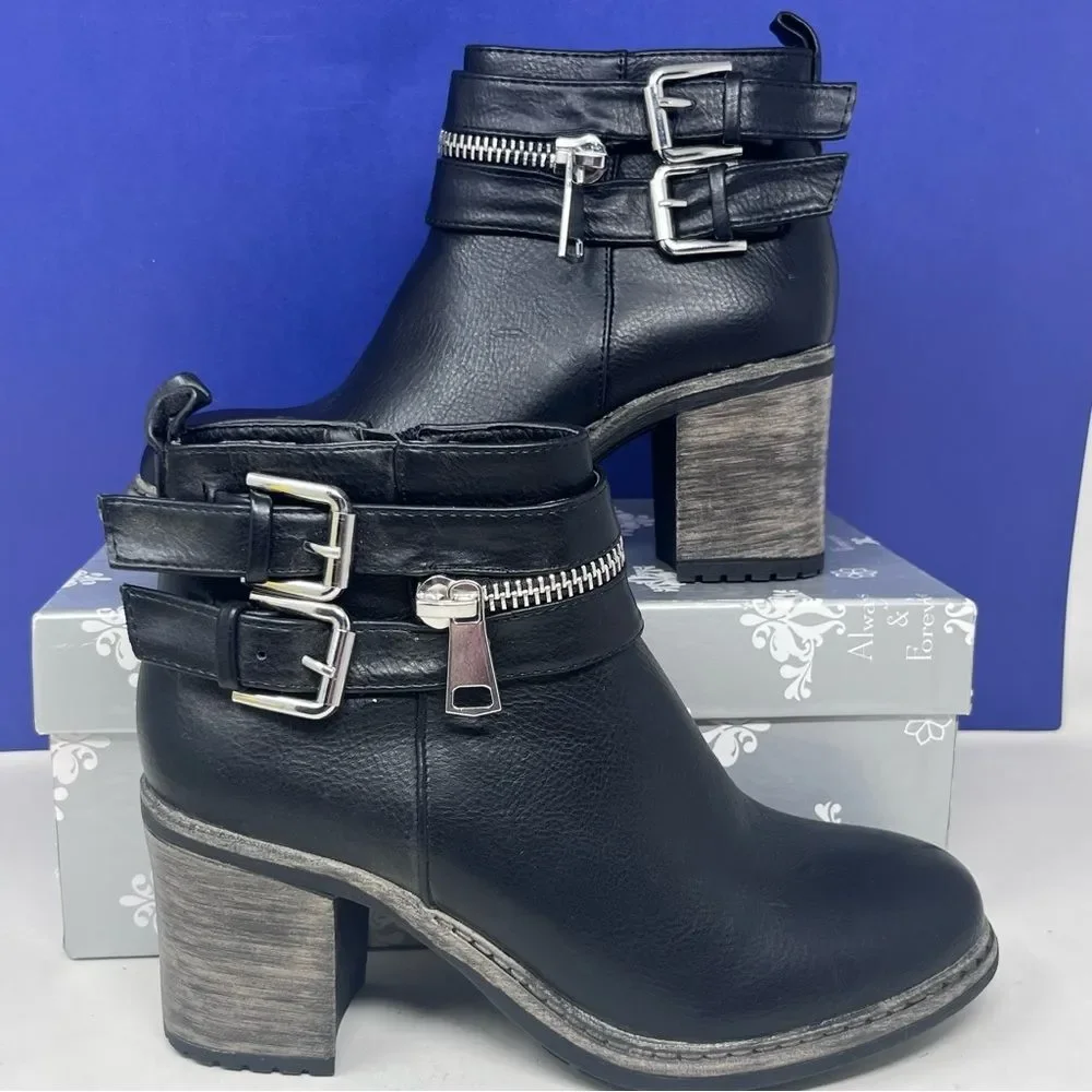 Olivia Miller Baxter Silver Hardware Buckle Zipper Booties NWOB size 7