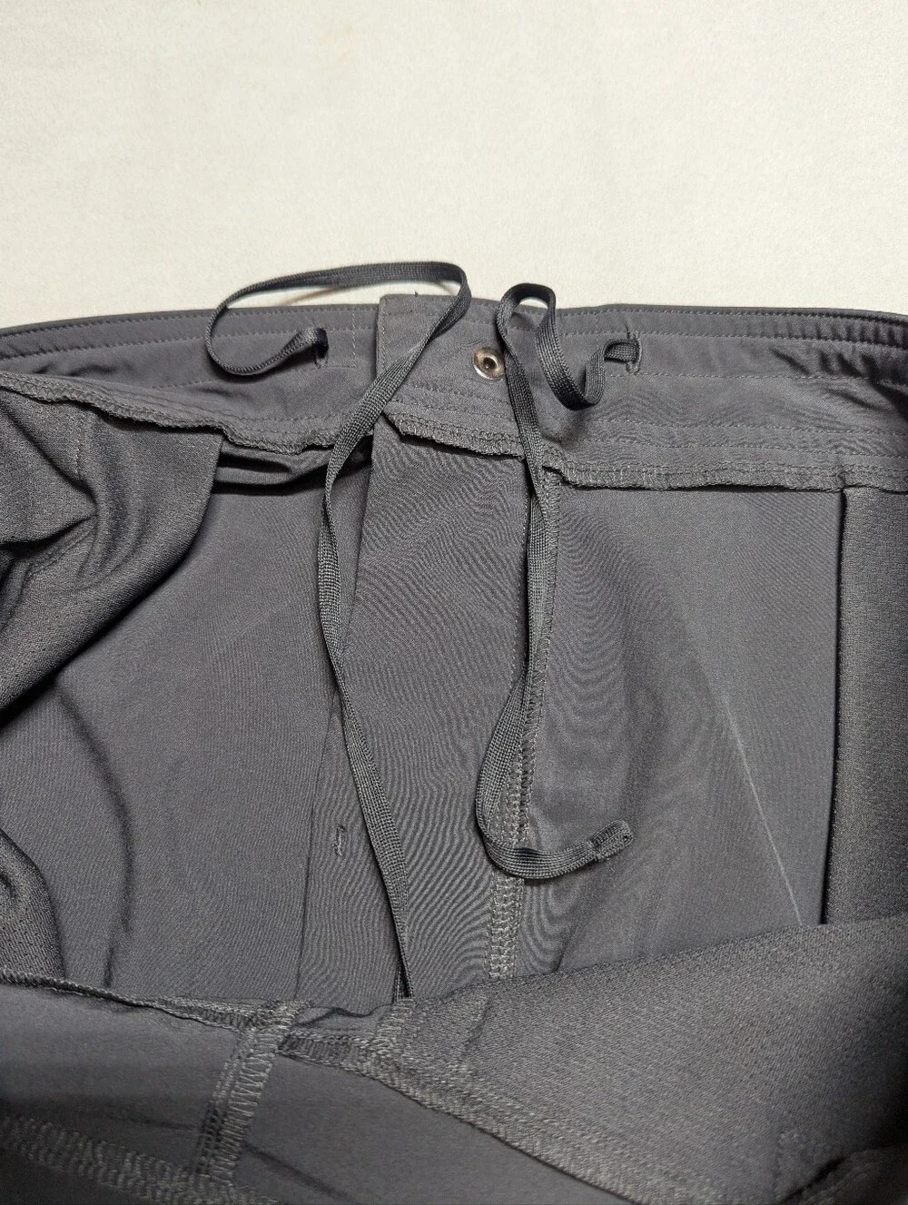 ALO Yoga shorts well excellent