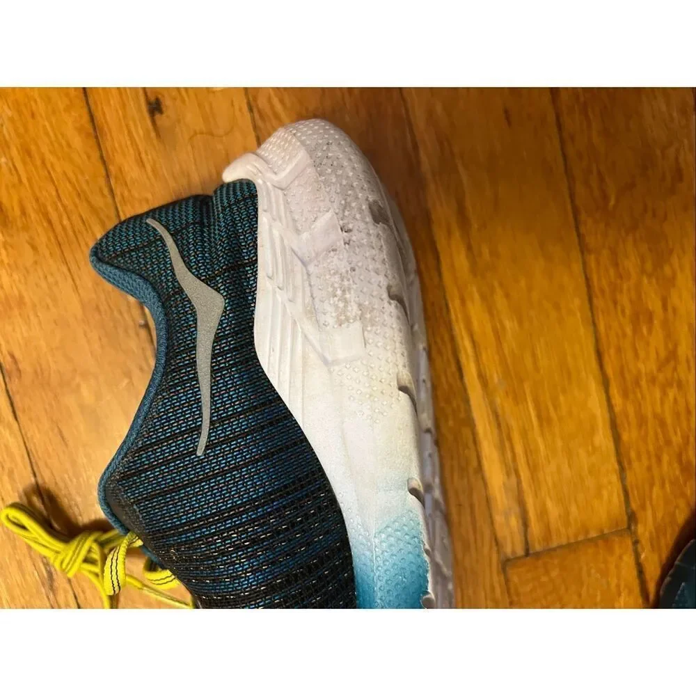 Hoka One One hoka one