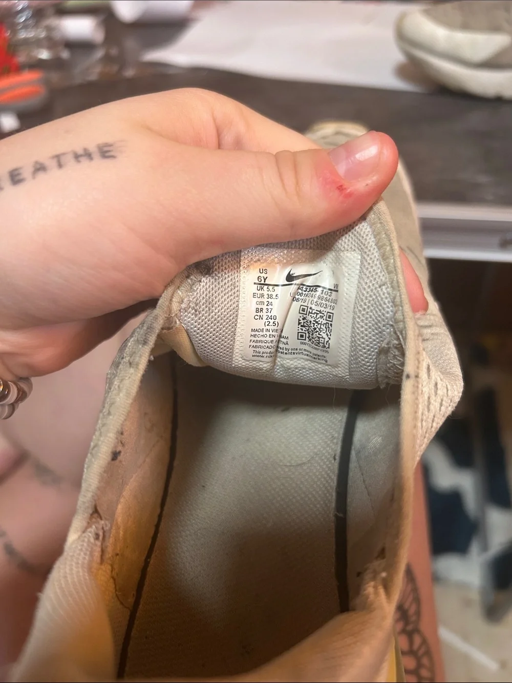 Nike Beige/Olive Air Max 270 Sneakers