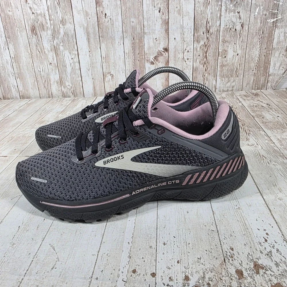 Brooks Adrenaline GTS 22 Womens 8.5 Wide Running Shoes Grey Lilac 1203531D015