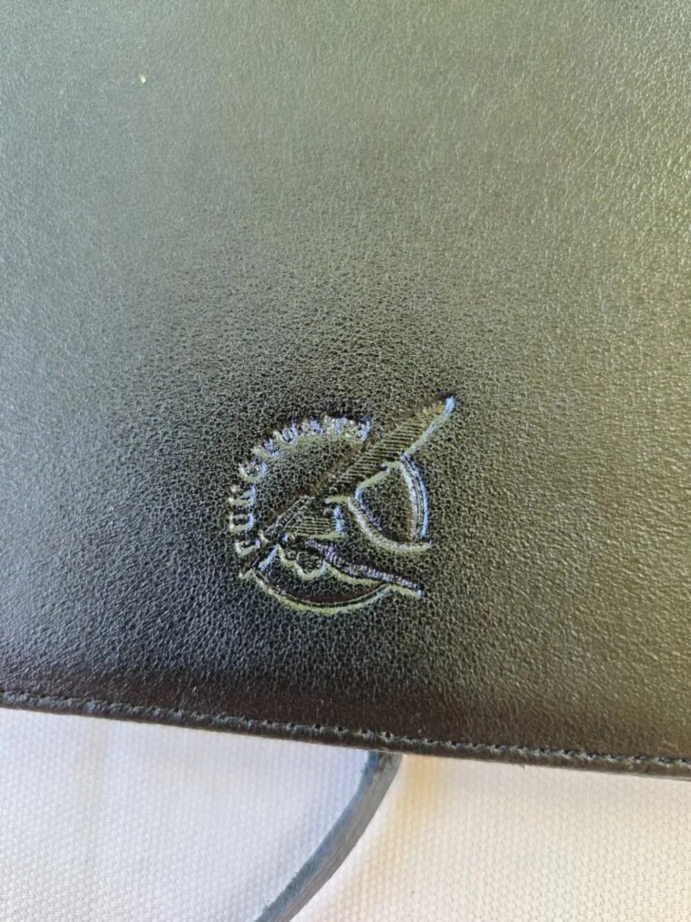 Punctuate brand black