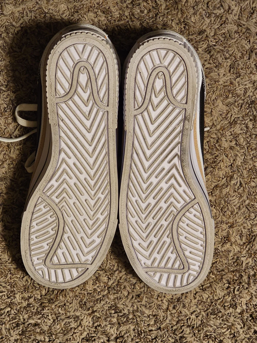 Nike Womens Court Legacy Lift Shoes.