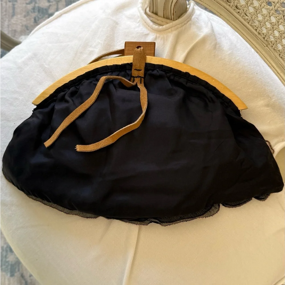 Viviana Uchitel elegant black