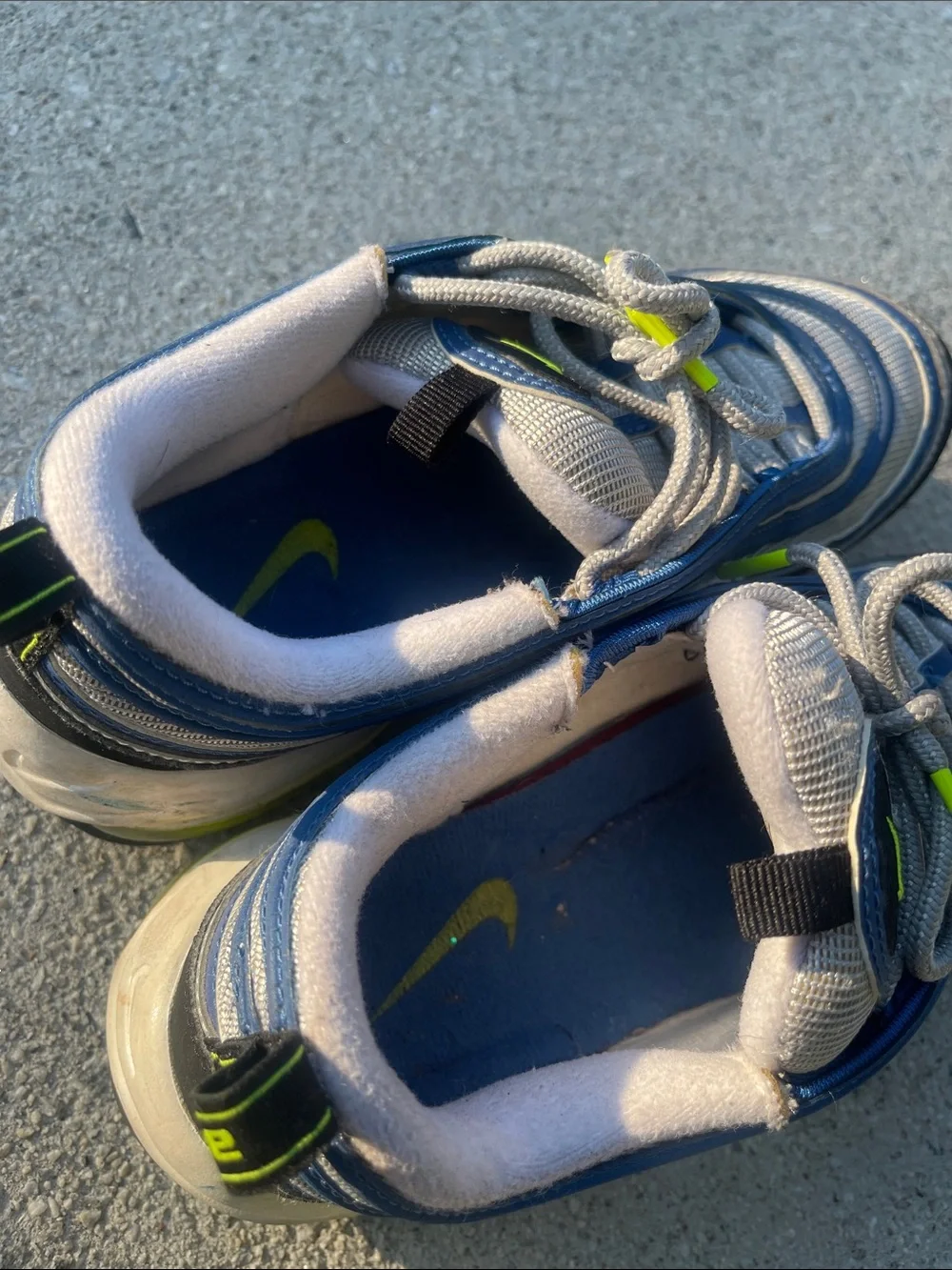 Women’s grey and blue Nike size 9 ships asap
