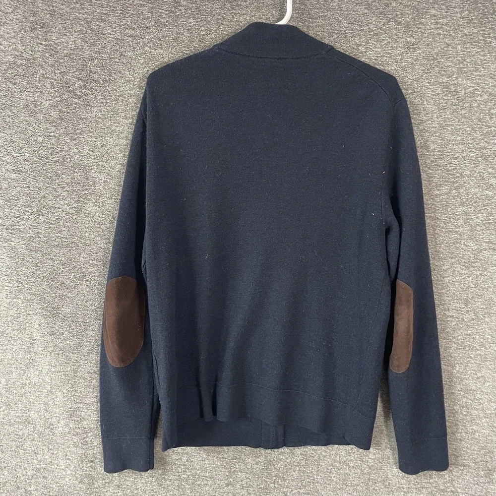 UNTUCKit brand style