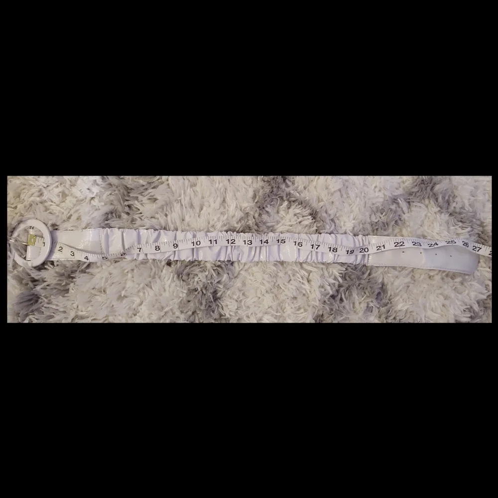 N/A white stretchy