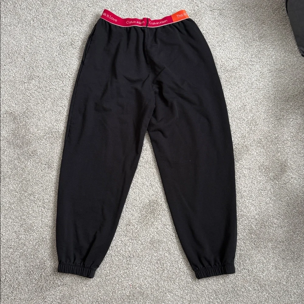 Calvin Klein calvin klein