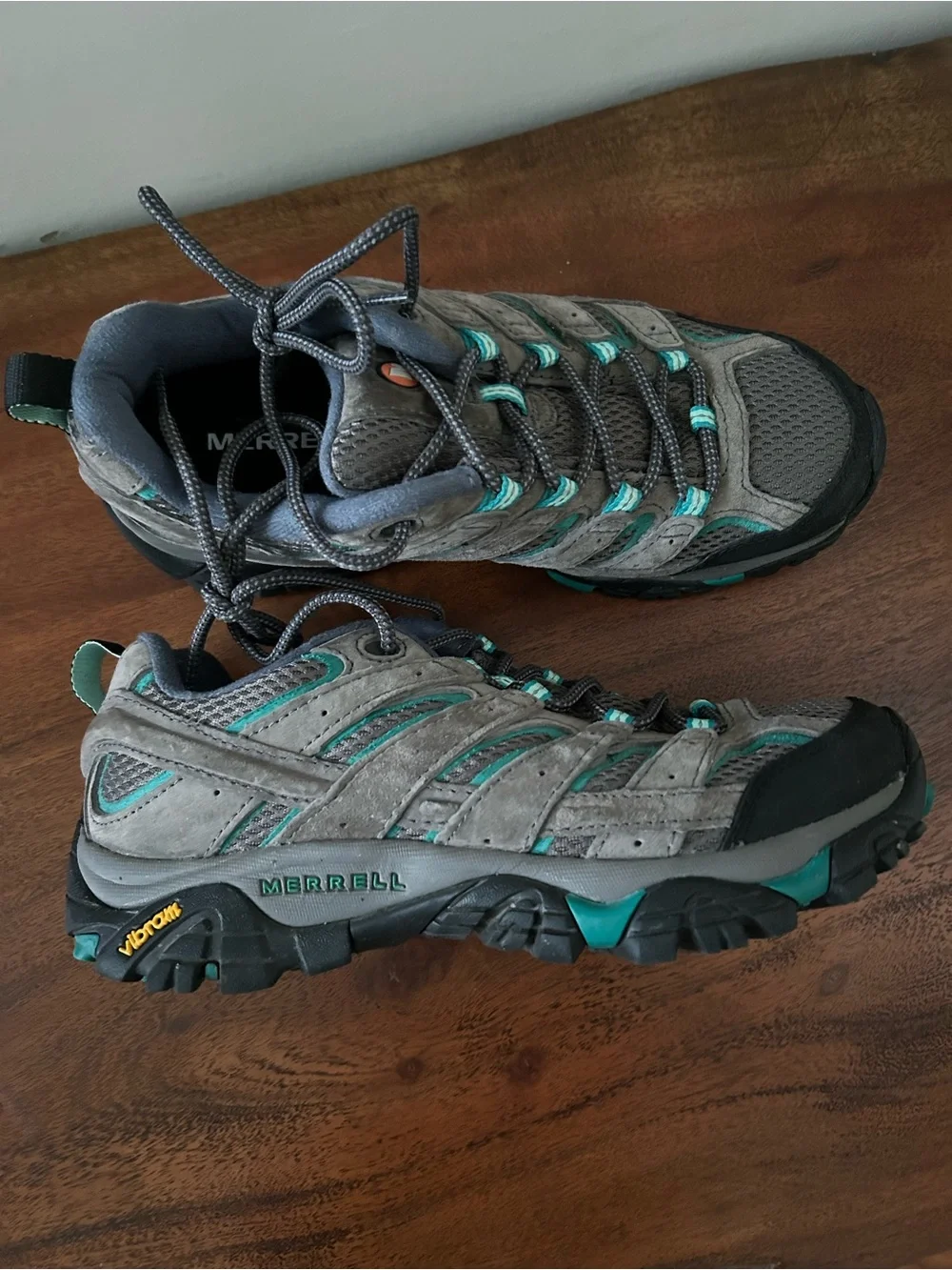Merrell Moab 2 vent suede EUC hiking shoes