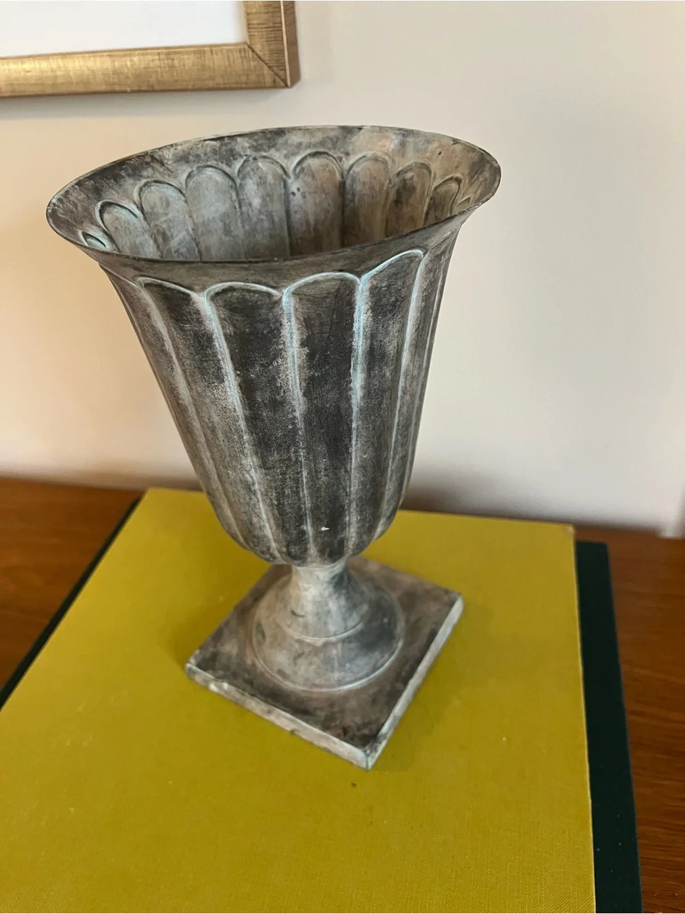 N/A classic pedestal