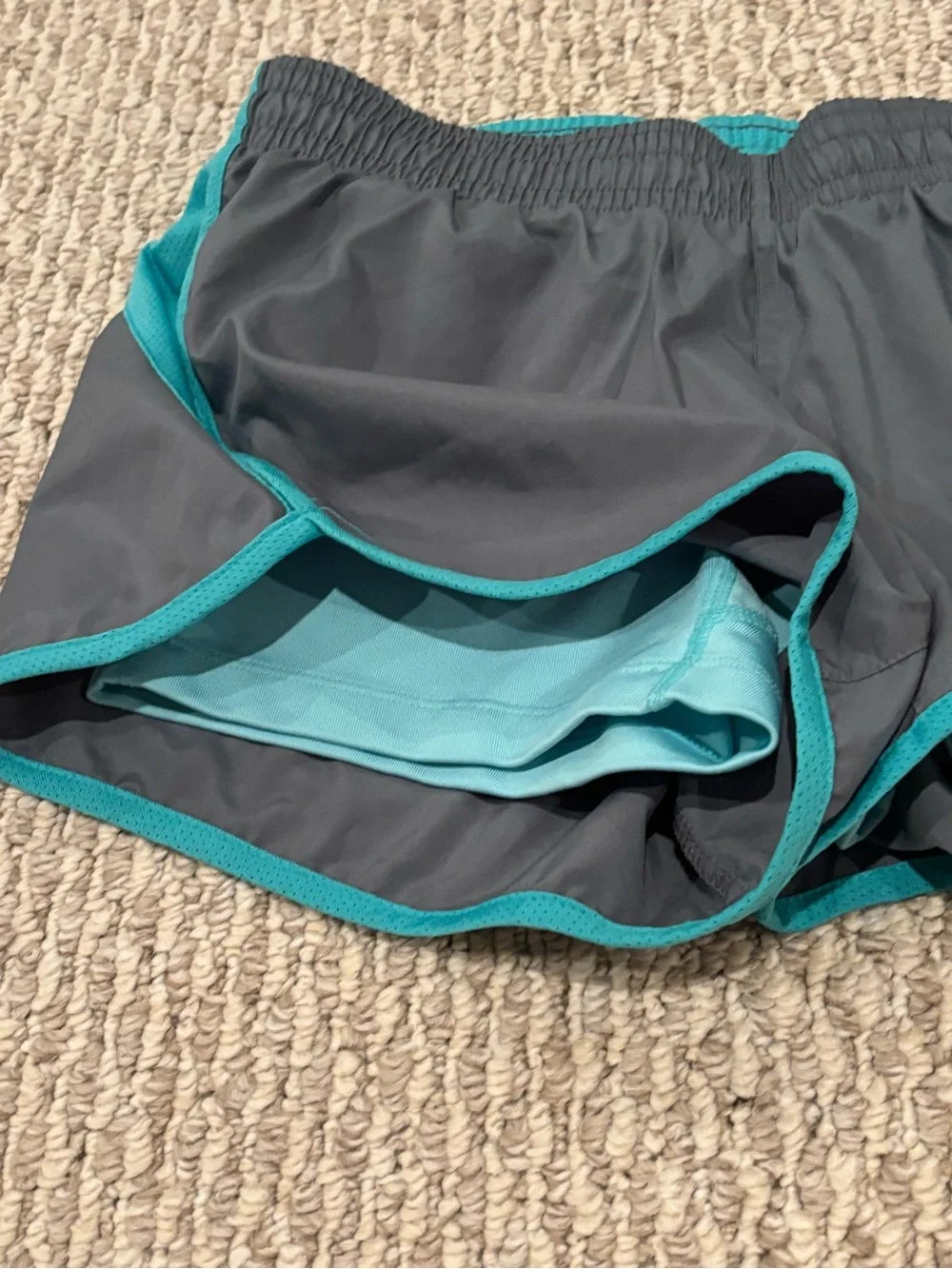 Nike Dri-Fit Women’s Small Charcoal Gray Athletic Shorts Running Teal Trim Lined
