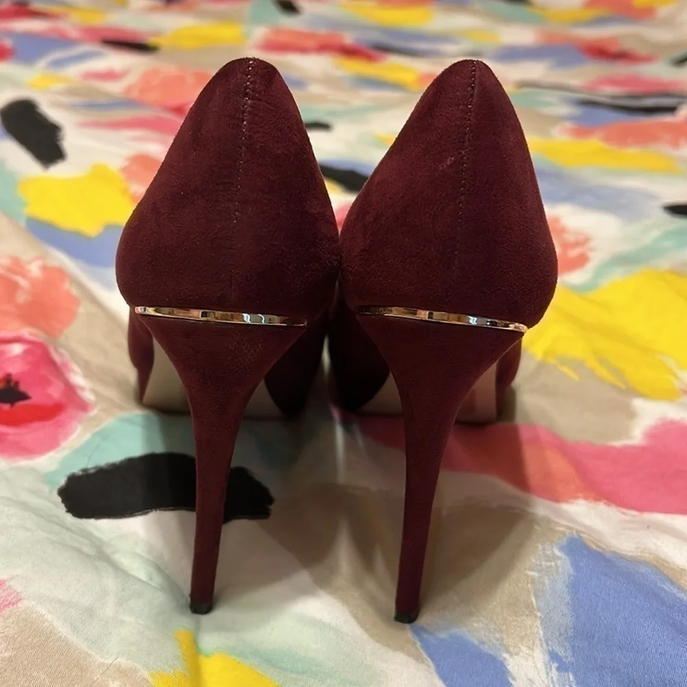 EUC Aldo Dark Red Suede Peeptoe Pumps