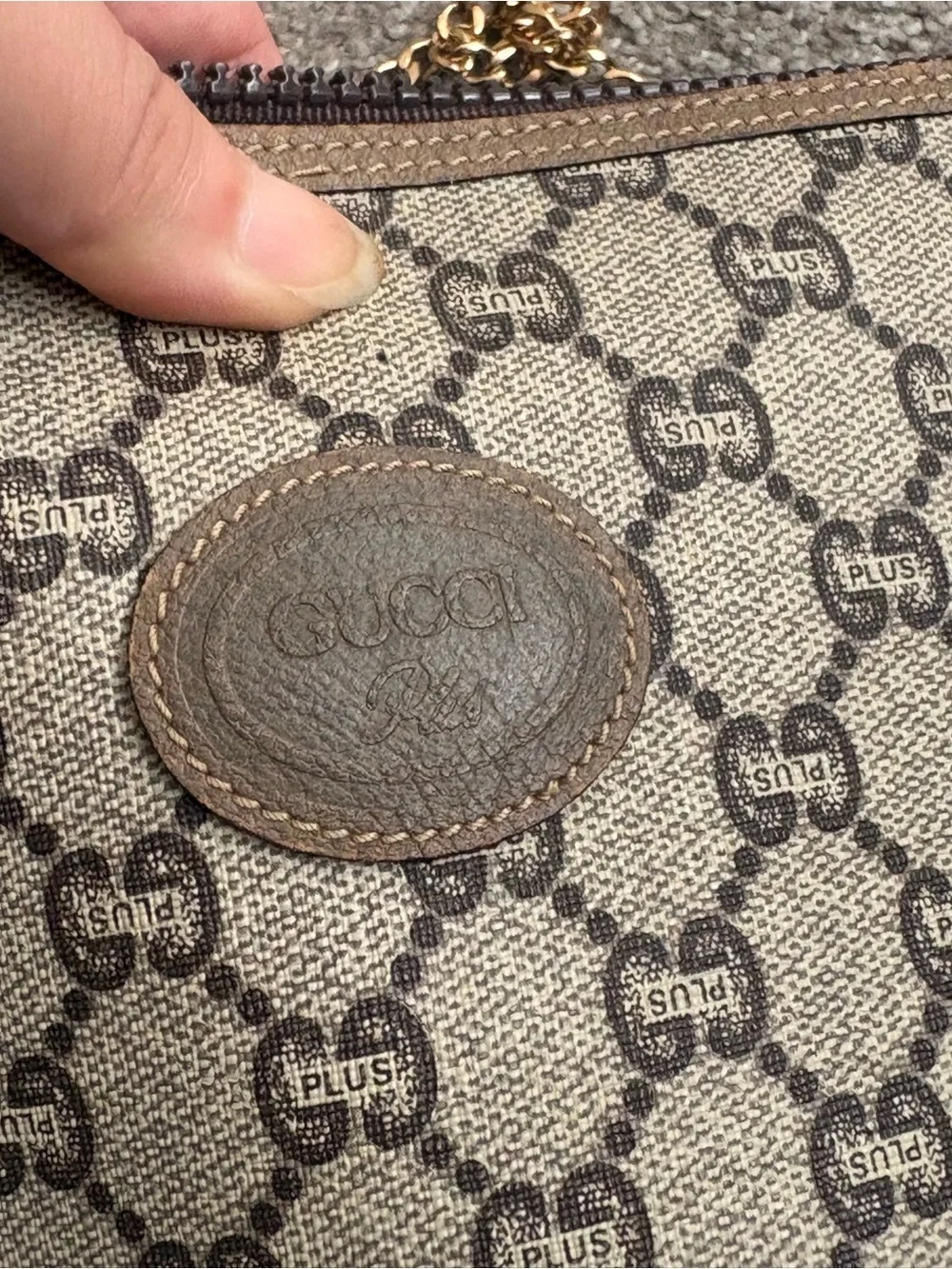 Gucci authentic supreme
