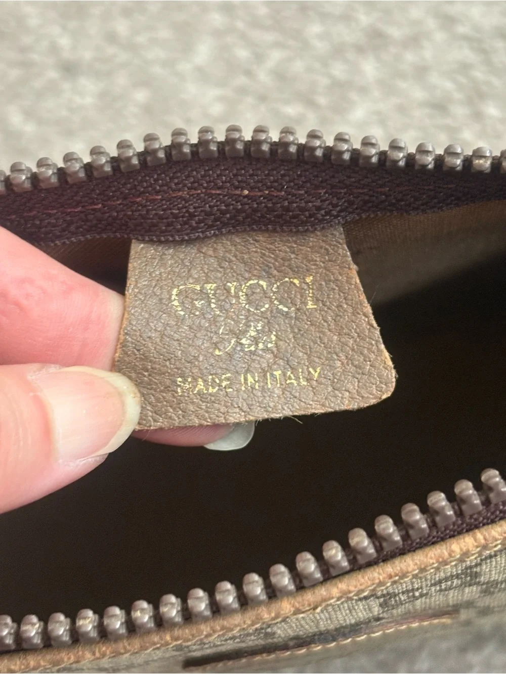Gucci authentic supreme
