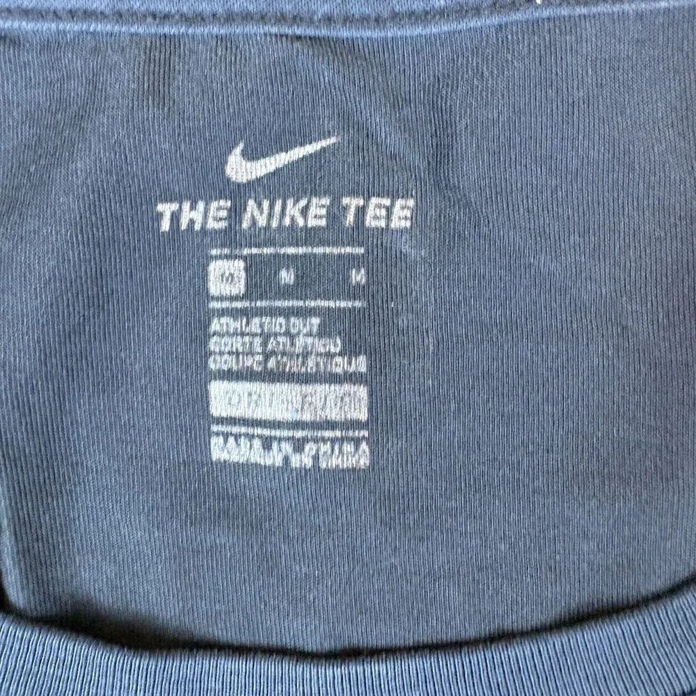 The Nike Tee Dri-FIT Shirt Womens Medium Black Swoosh Logo Cotton Athletic Cut