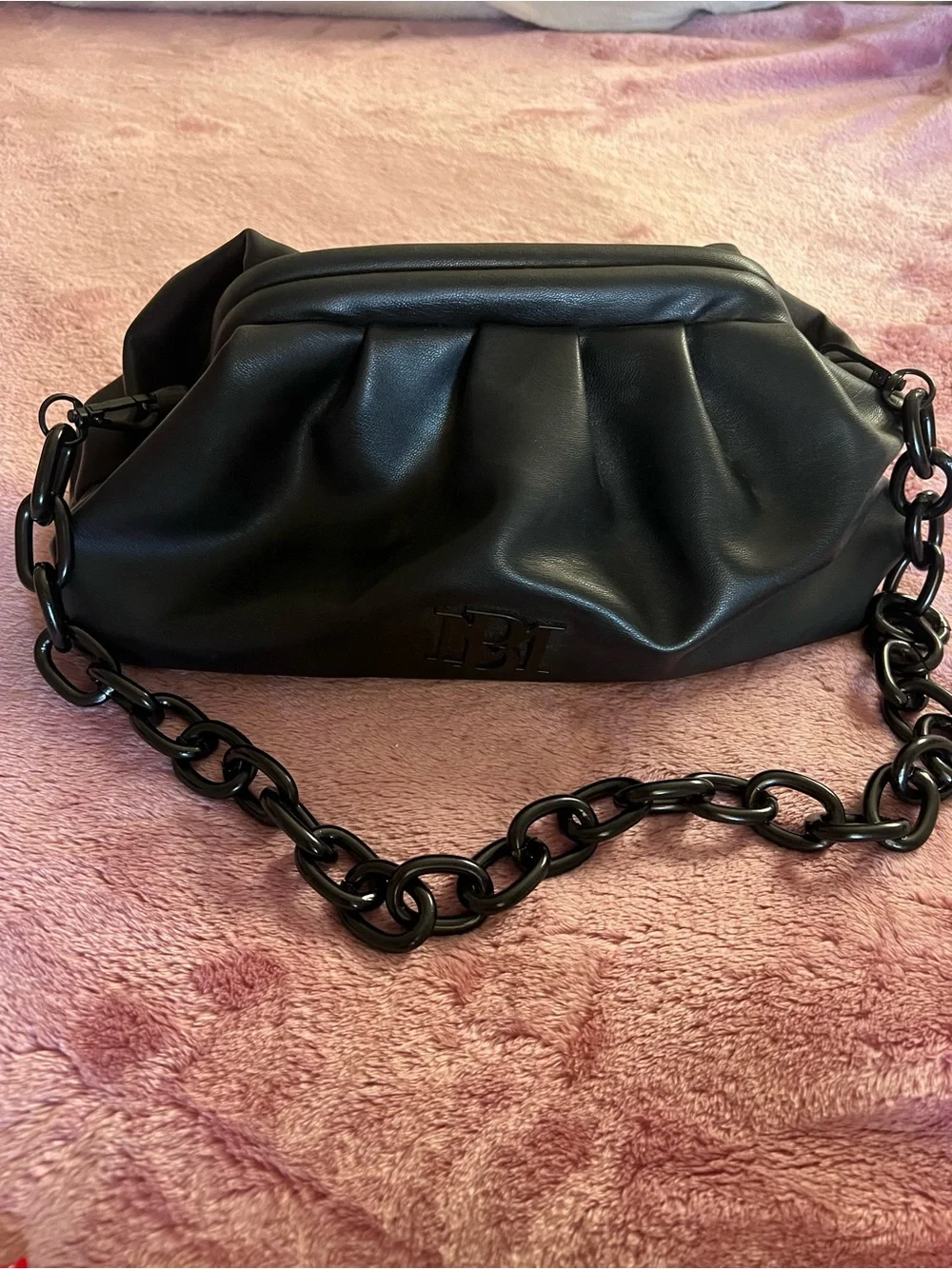 Badgley Mischka Black Ruched Chain-Handle Shoulder Bag