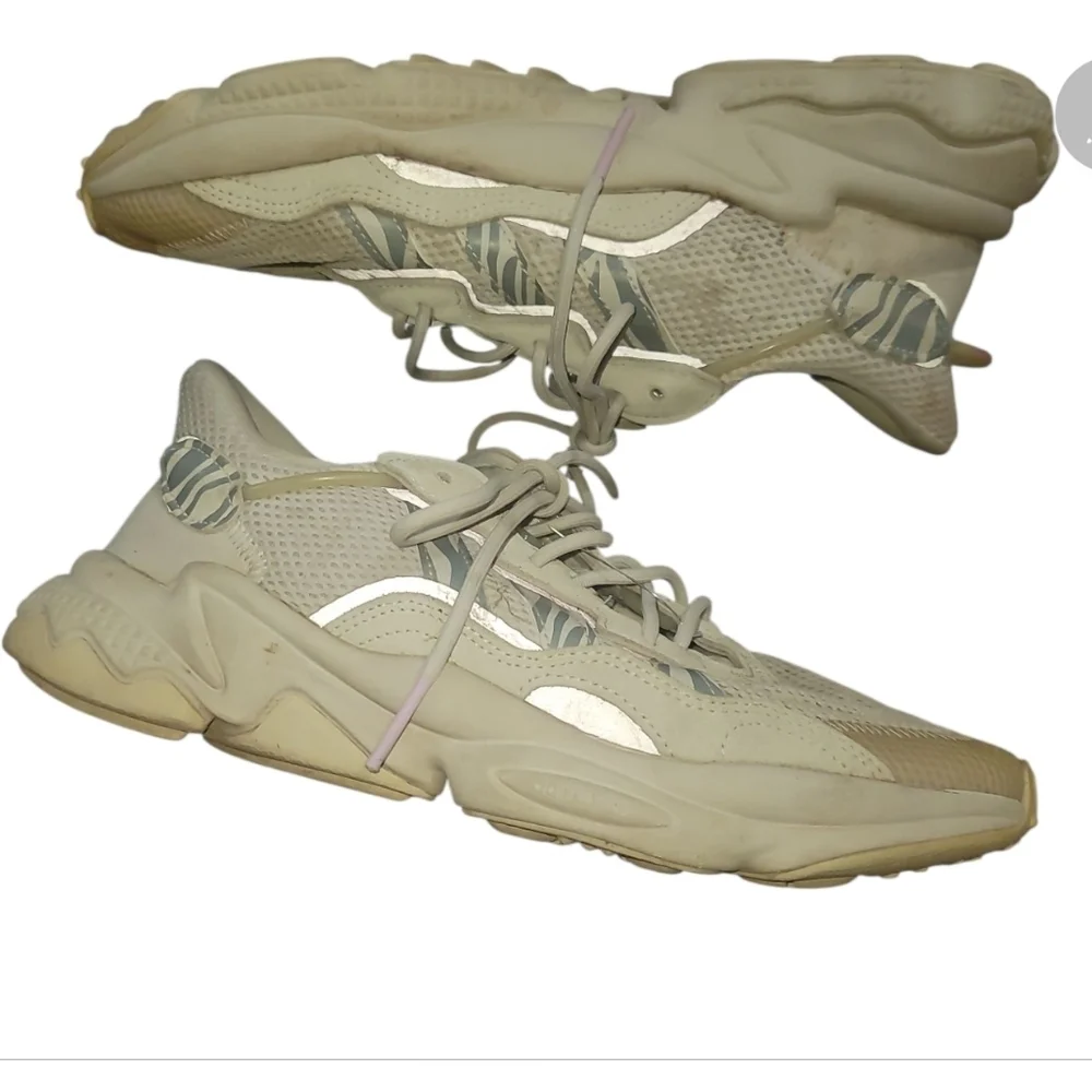 Adidas ozweego night runner athletic running shoes reflective White Sneakers