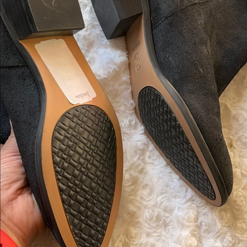 Elliott Lucca bought from