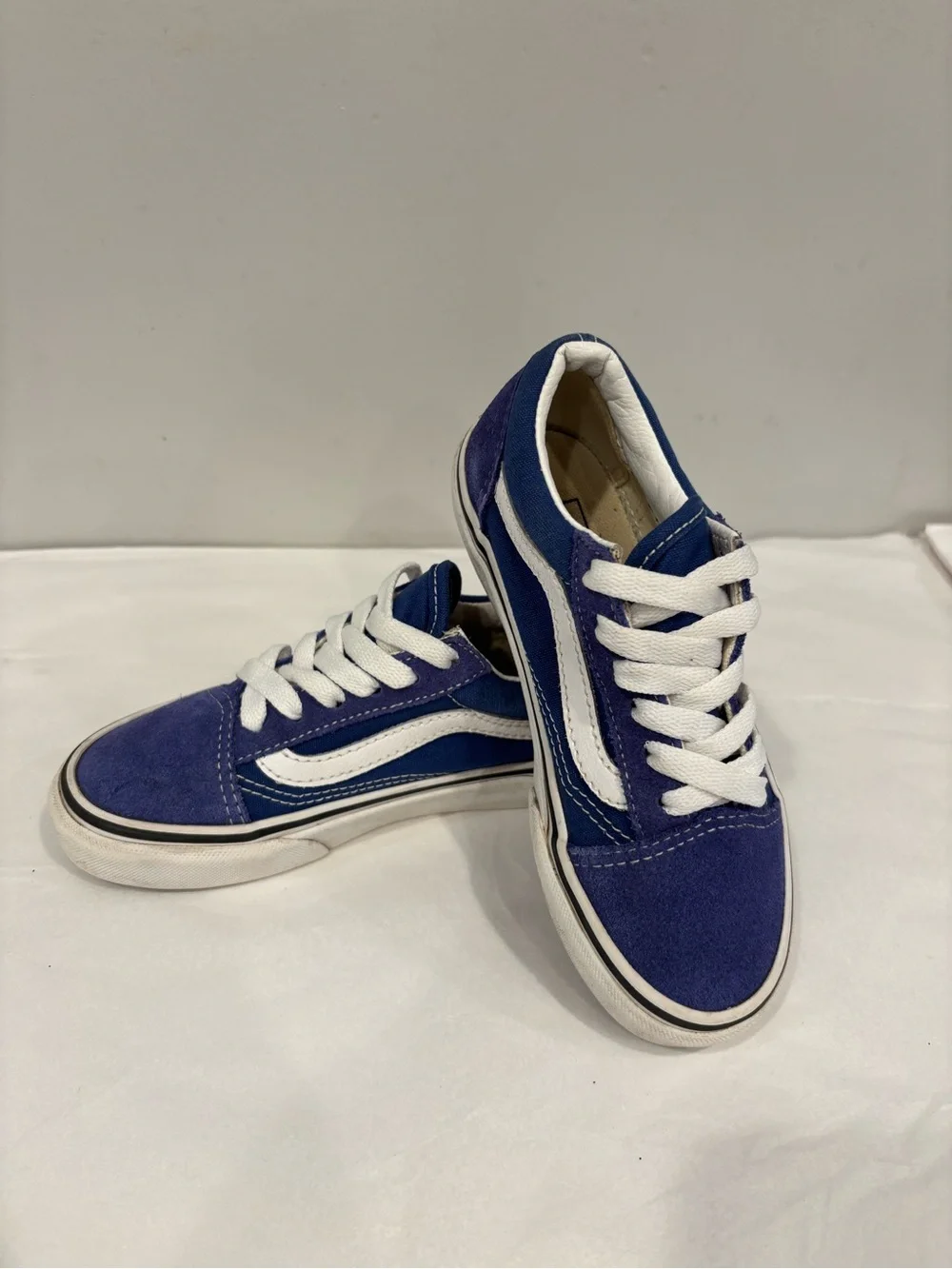 Vans low top