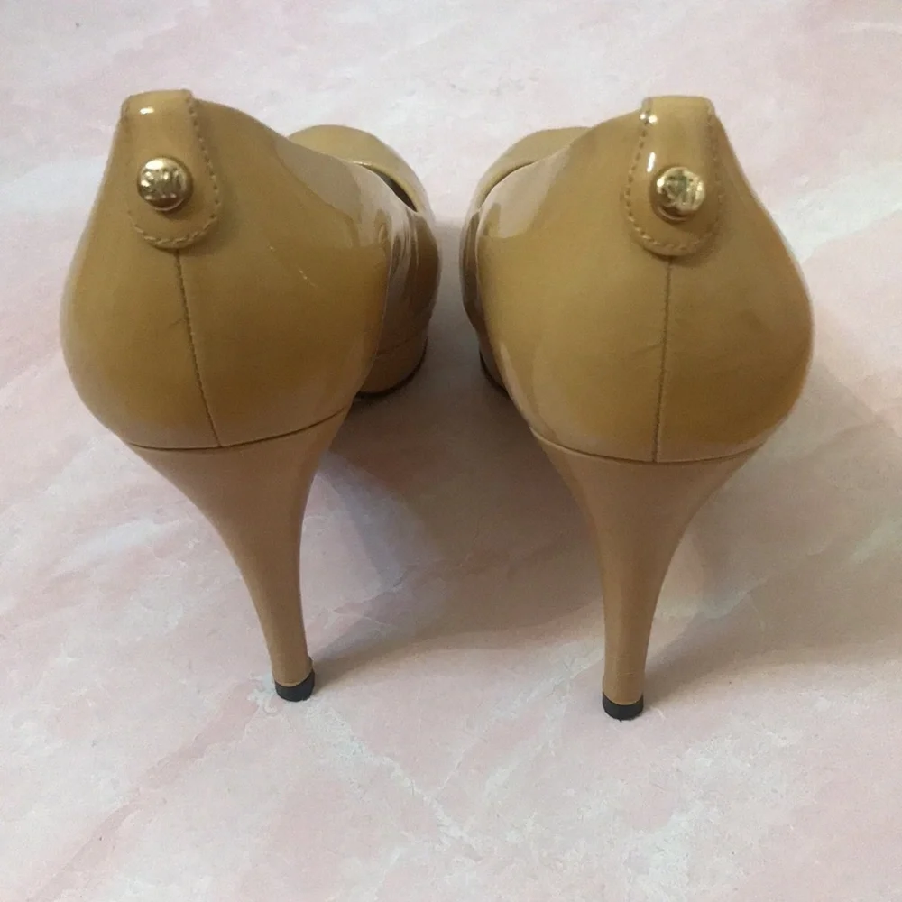 Stuart Weitzman stuart weitzman