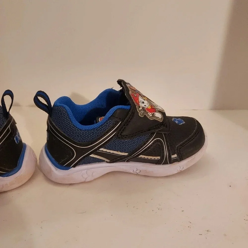 Spin Master Paw Patrol Velcro Slip on Sneakers in Size 6