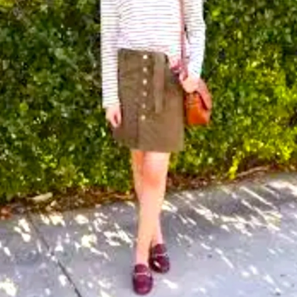 Louise et Cie $10 size