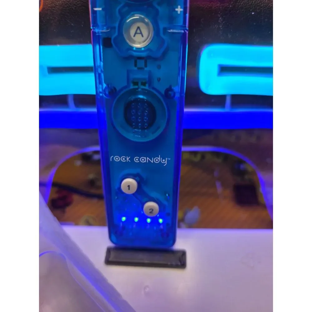 Rock Candy wii remote