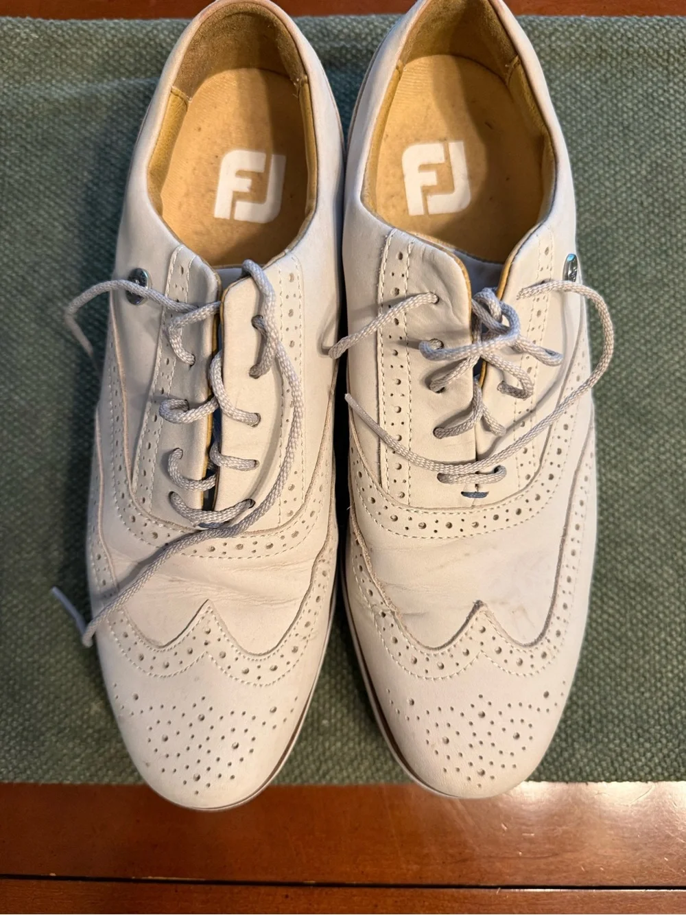 GOLF FootJoy Men’s White Wingtip Brogue Golf Oxfords