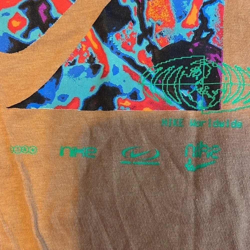 Nike Worldwide T-Shirt S