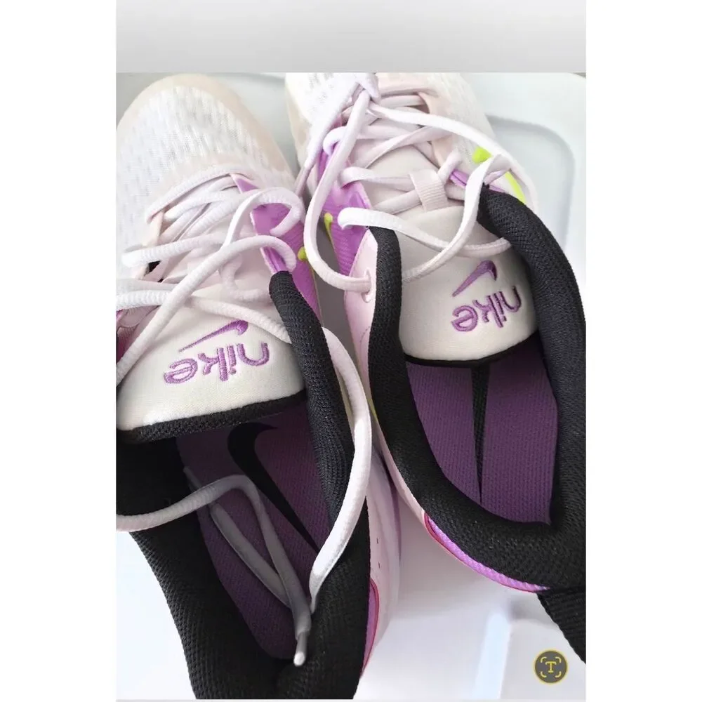 Nike Zoom Bella 6 US 10 NWOB