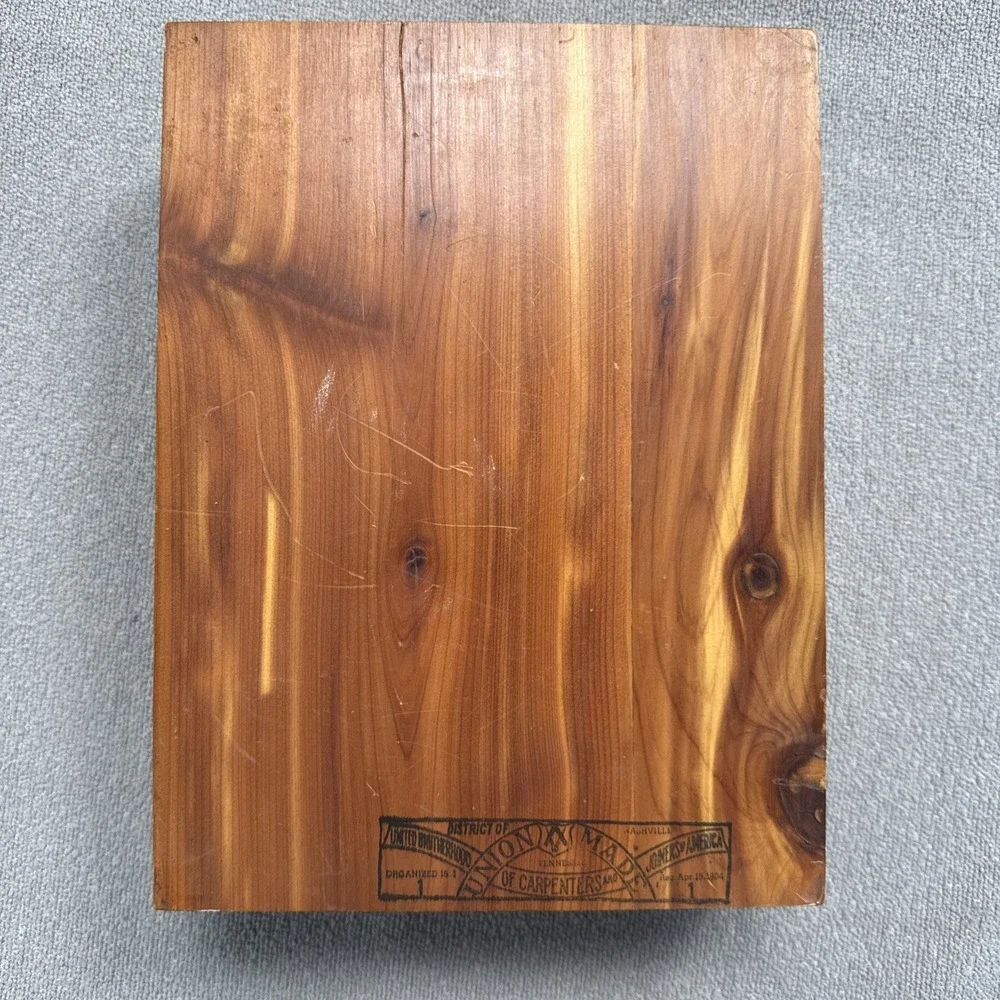VTG 1976 Memorial Bible Carpenters Union Cedar Wood Case Local No 576 Buffalo NY