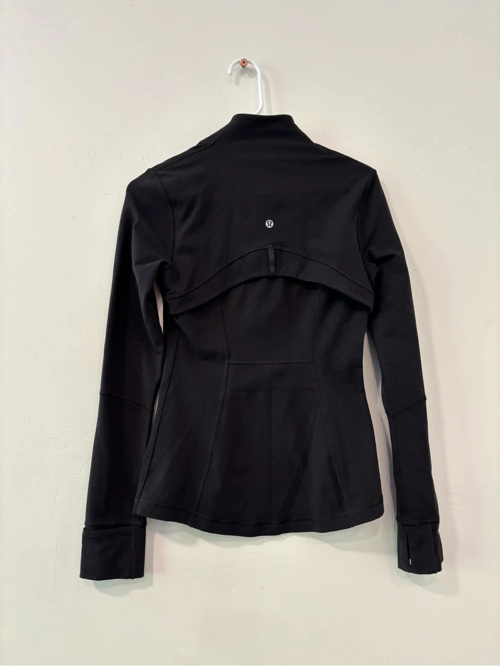 lululemon athletica form fitting