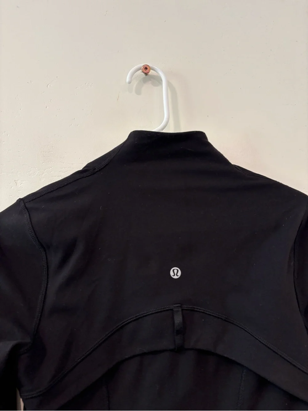 lululemon athletica form fitting