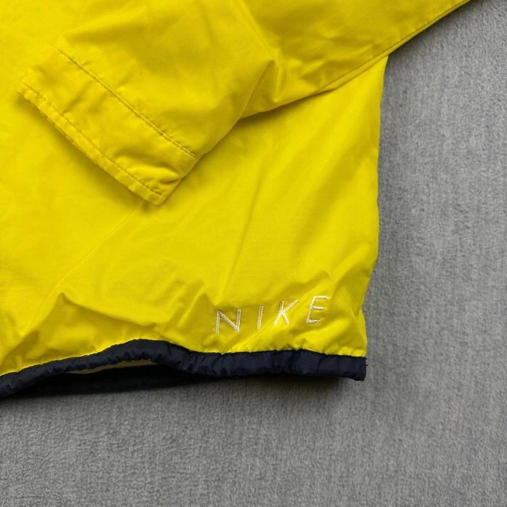 Nike shown all zip