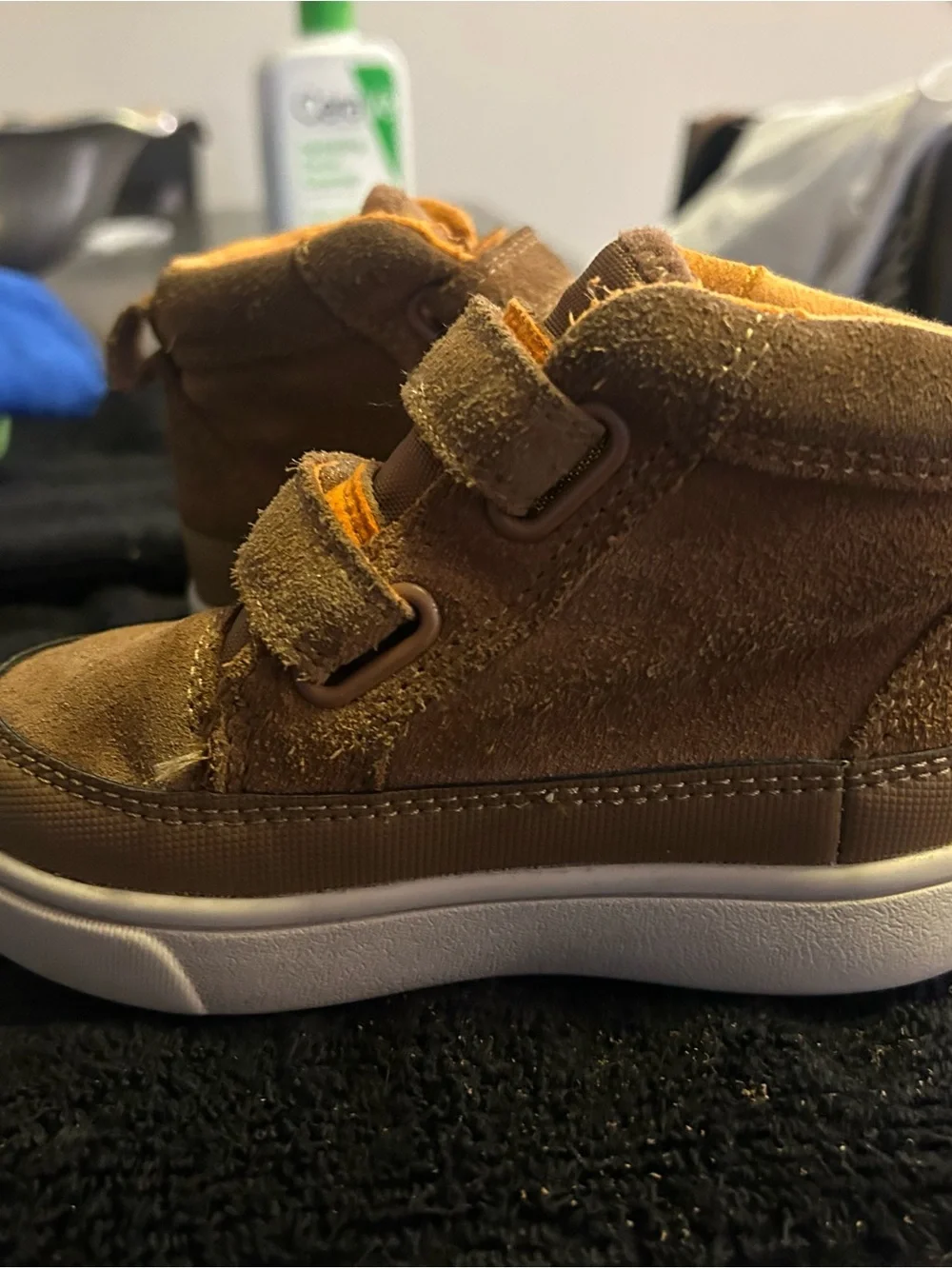 UGG toddler kids chestnut Rennon II size 7 EUC