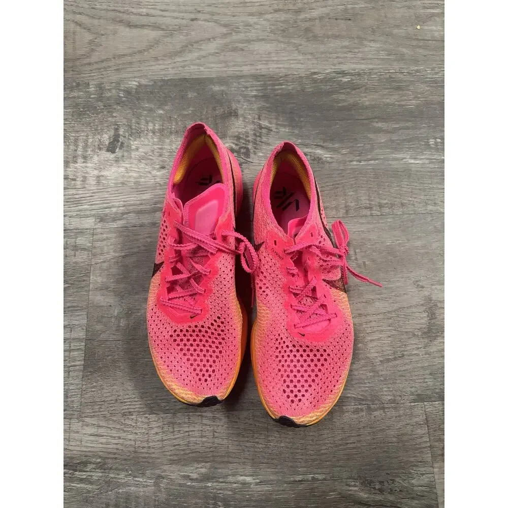 Nike pink hyper