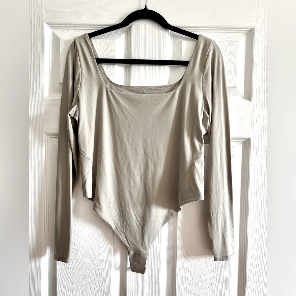 lululemon athletica comfort fabric crafted